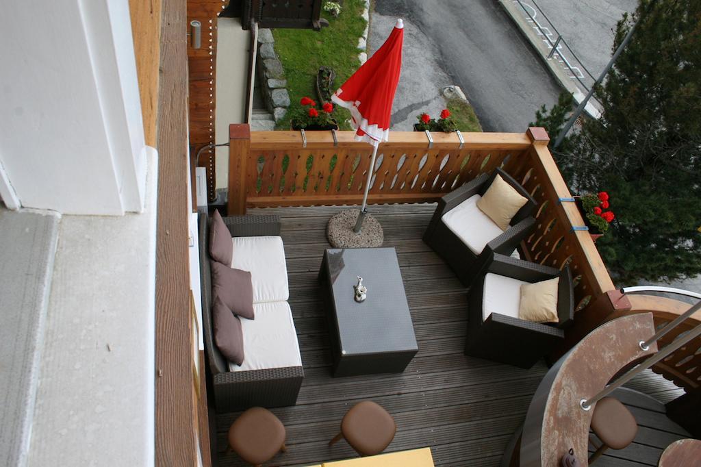 B&B Café de la Poste Agettes Exterior foto