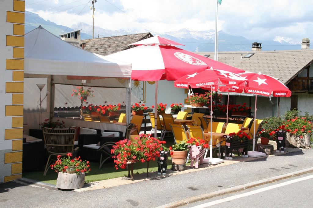 B&B Café de la Poste Agettes Exterior foto