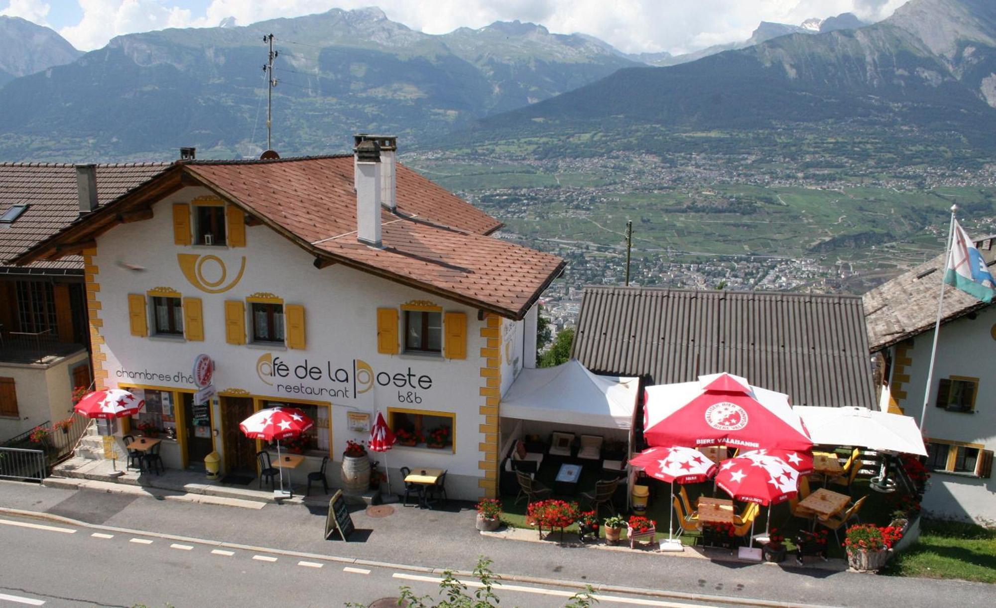 B&B Café de la Poste Agettes Exterior foto
